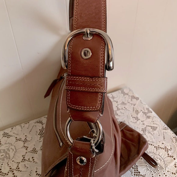 Coach large Hobo with Wristlet. - Picture 4 of 8